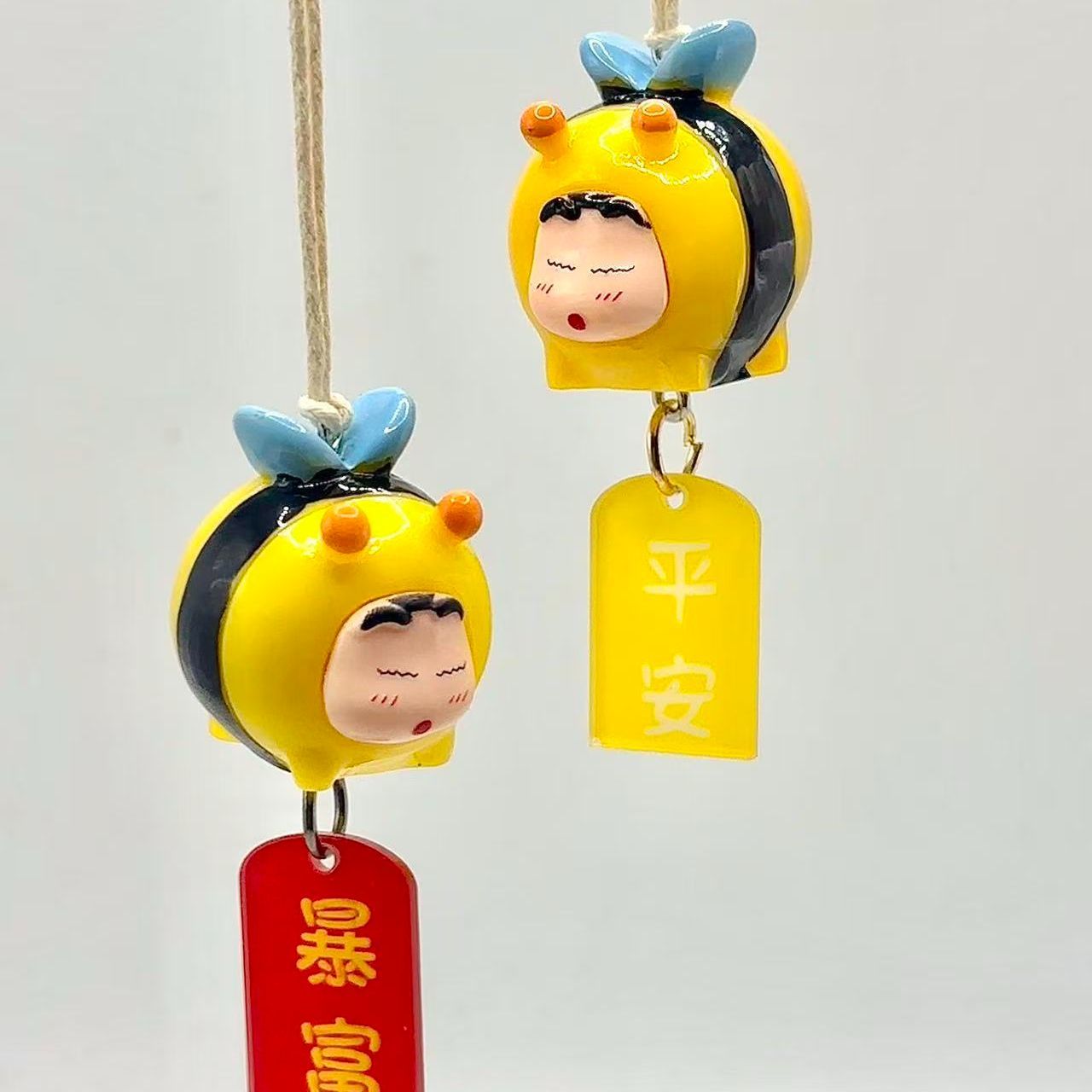 Decorative Mirror - Crayon Shin-chan Bee Cosplay Figure Car
