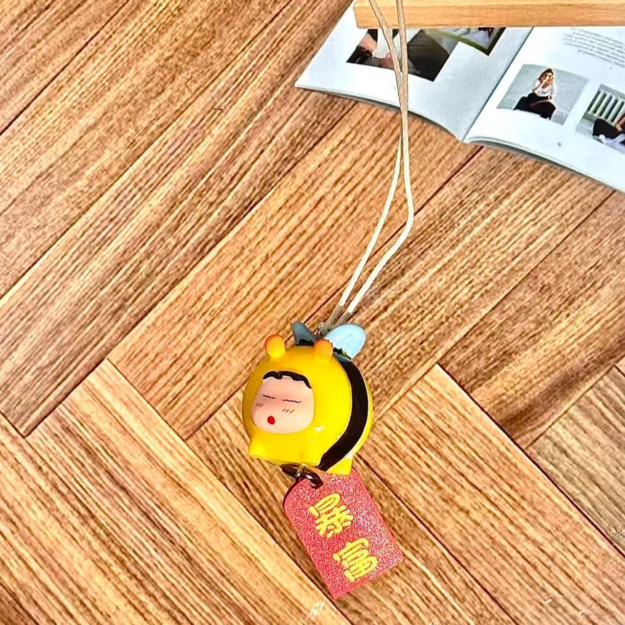 Crayon Shin-chan Bee Cosplay F - Decorative Mirror ulasan dan harga